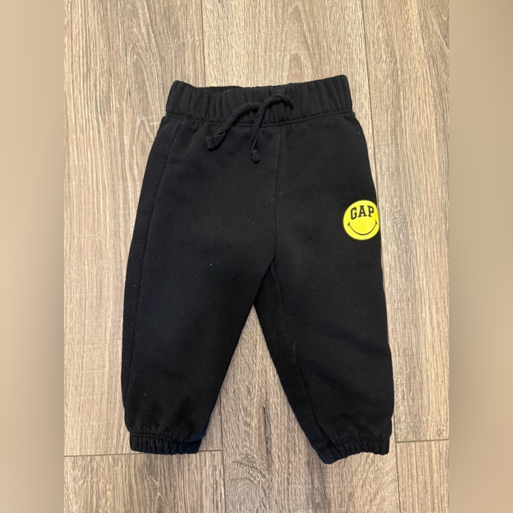 Baby Gap x Smiley World 12-18 Mon. Kids Sweat Pants Black Smiley face